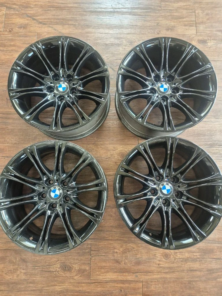 Bmw 18인치 m팩 블랙유광휠(분체도장 후 미장착)Pcd 120 기존 휠 대품주시고 장착 및 휠발란스 포함 1대분 - 안심되는 중고거래