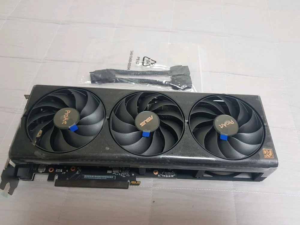 아수스 RTX 4070 SUPER PROART O12G 완전새거 박스는 없습니다 이미지