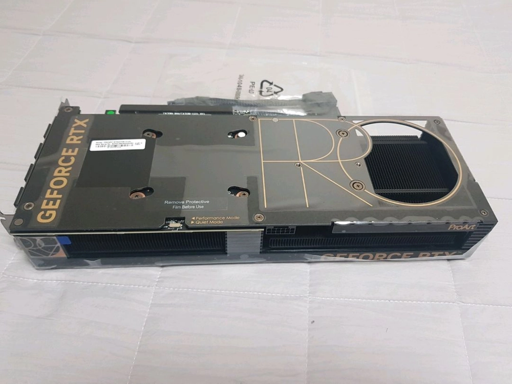 아수스 RTX 4070 SUPER PROART O12G 완전새거 박스는 없습니다 이미지