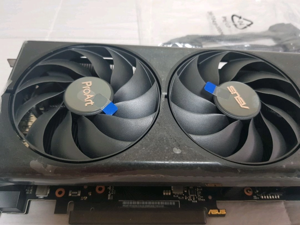 아수스 RTX 4070 SUPER PROART O12G 완전새거 박스는 없습니다 이미지