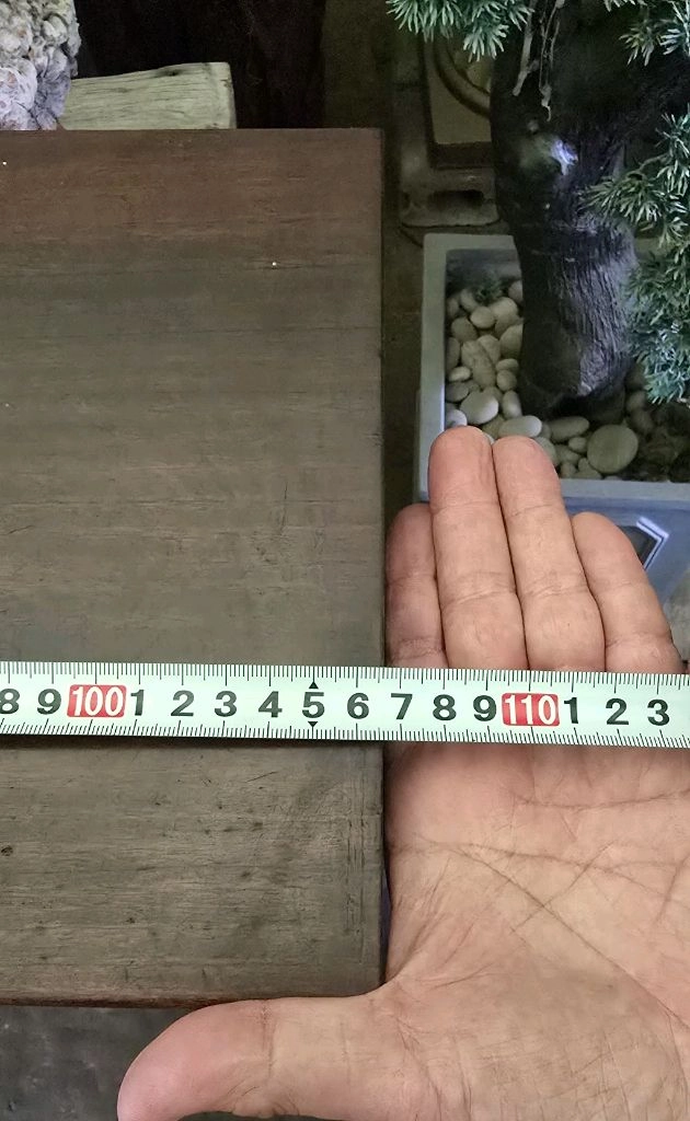 프랑스 앤틱 접시 찻잔 수납장 이미지