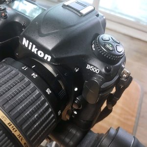 니콘 D500 바디 탐론렌즈17-50mm 이미지