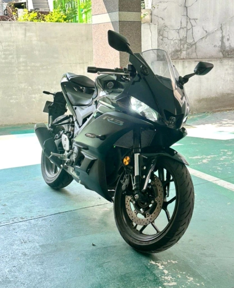 2023년식 야마하 R3 3500키로 이미지