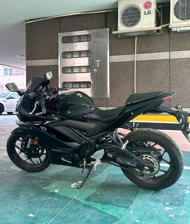 2023년식 야마하 R3 3500키로 이미지