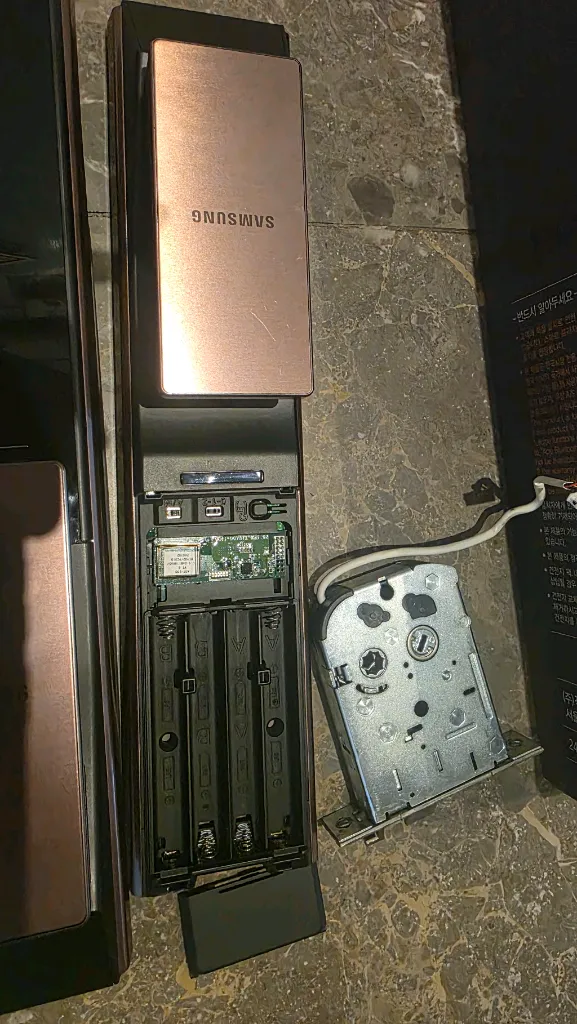 디지털 도어락 dp951제품 지문인식도어락입니다 이미지