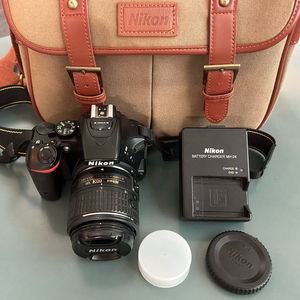 니콘 DSLR D5500 + 18-55 VR2 렌즈 이미지