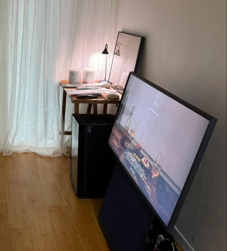 삼성 더 세로 45인치 TV 이미지
