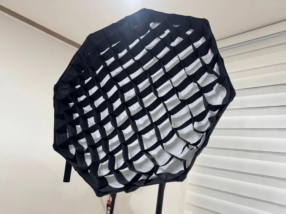 aputure light dome mini se + grid (어퓨처 아마란 라이트 돔 미니 SE) 이미지