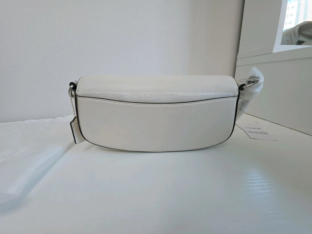 (매장 정품) 새상품 COACH 코치 가방 숄더백 크로스백 호보백 한섬 시에 마쥬 산드로 코스 자라 하객룩 선물용 이미지