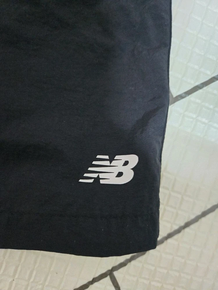 뉴발란스 키즈 160 티셔츠2개. 반바지1개 이미지