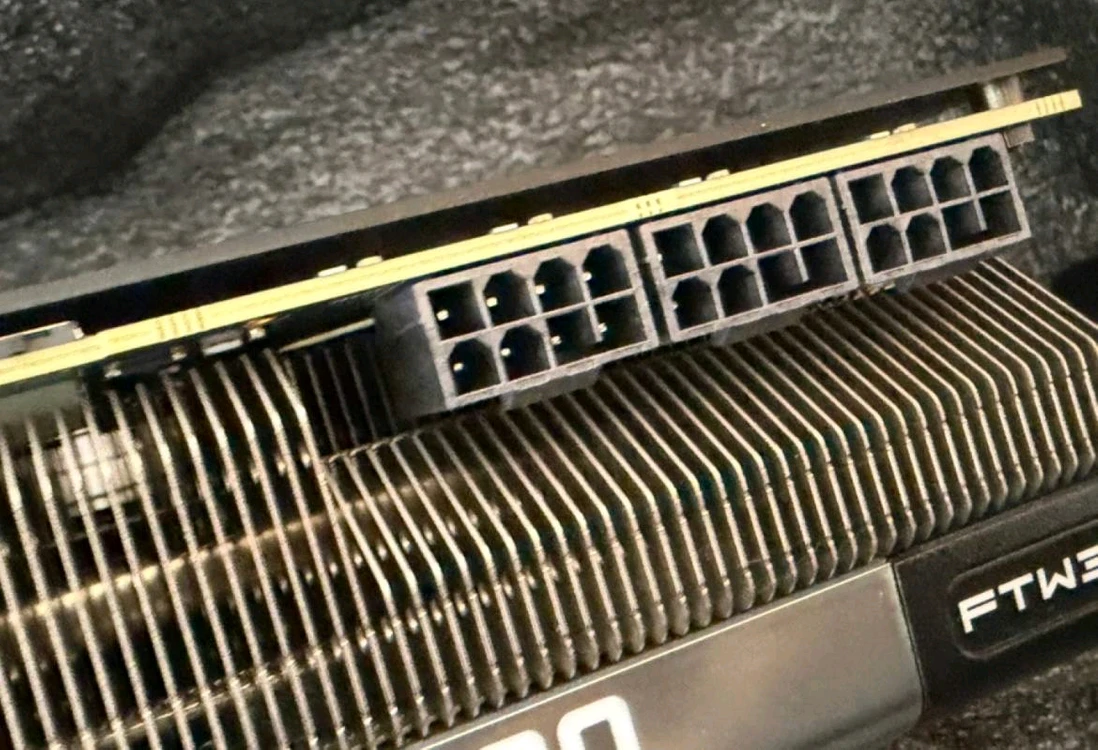 EVGA RTX 3080 FTW3 ULTRA LHR 이미지