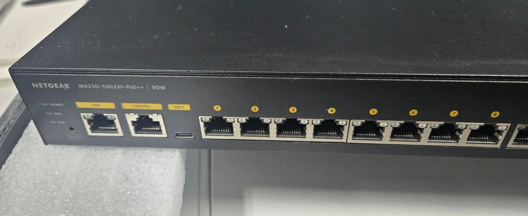 넷기어 Netgear M4250-10G2XF - PoE++ (GSM4212UX) 팝니다. 이미지