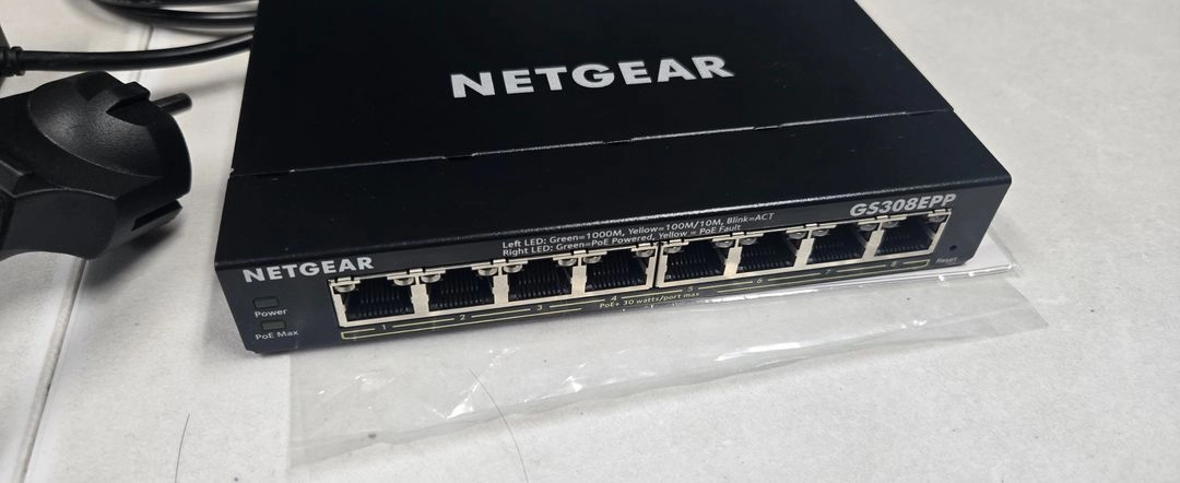 넷기어 Netgear GS308EPP 스위칭허브 기가 8포트 팝니다. 이미지