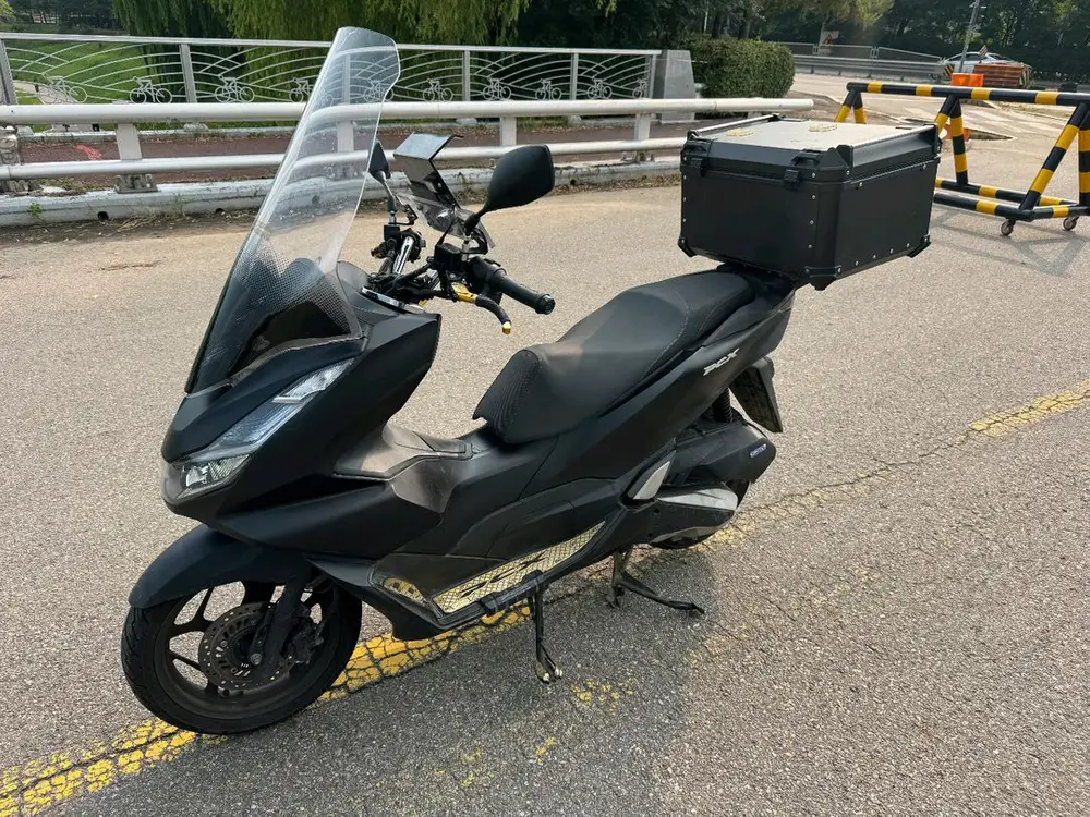 혼다 pcx125 23년형 abs 스마트키차량 팝니다 이미지