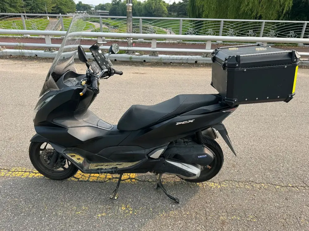 혼다 pcx125 23년형 abs 스마트키차량 팝니다 이미지