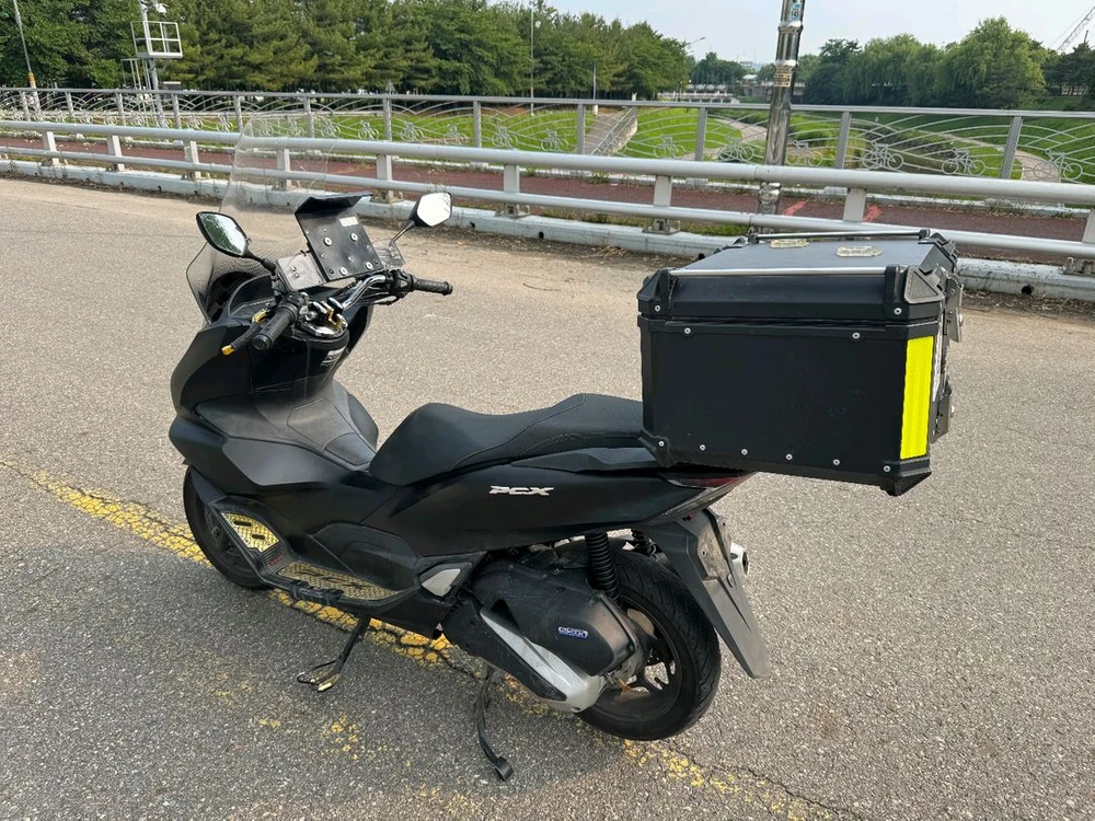 혼다 pcx125 23년형 abs 스마트키차량 팝니다 이미지