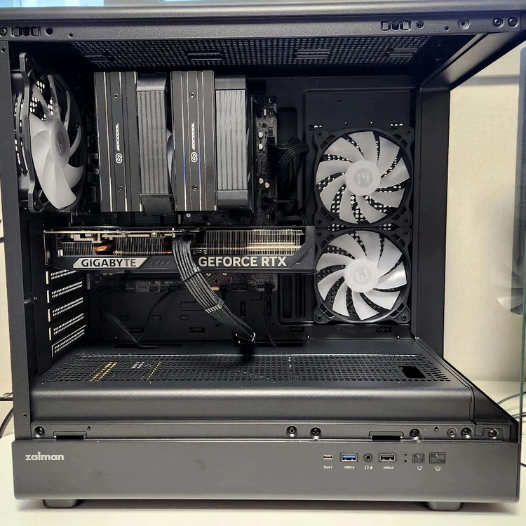 7800x3d rtx5070 32gb 게이밍 컴퓨터 본체 팝니다. 이미지