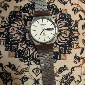 SEIKO 빈티지 쿼츠 시계 이미지