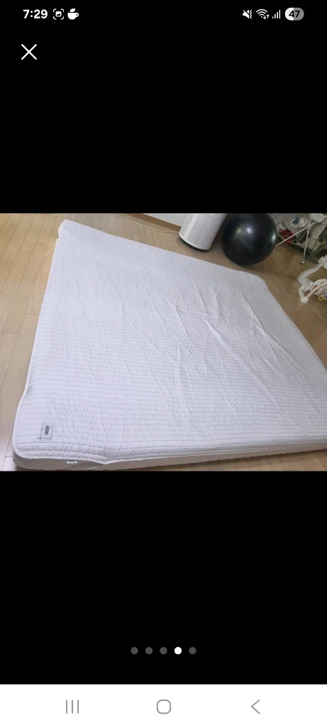 삼분의 일 토퍼 매트리스 킹 사이즈 이미지