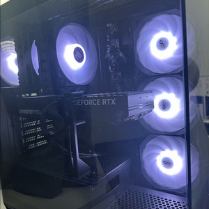 게이밍 PC 본체 RTX 5070 Ti 이미지
