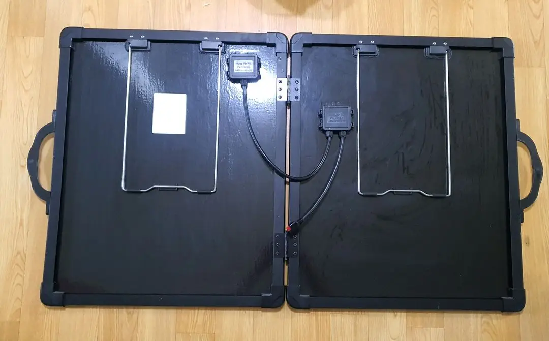 캠핑용 태양광패널(12V100W) 이미지