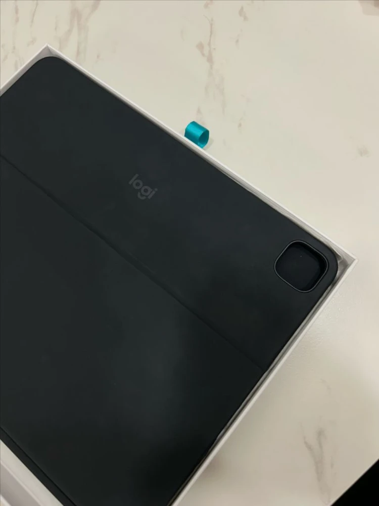 로지텍 콤보터치 iPad Pro 13인치 M4/M5 미사용급 풀박스 이미지