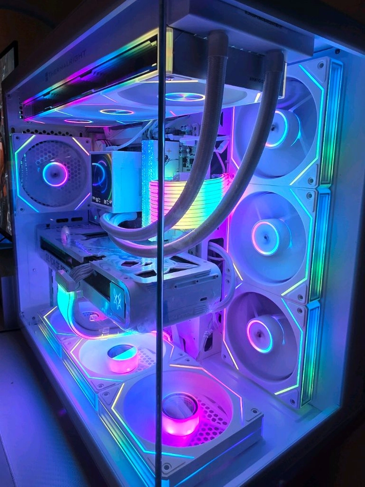 라이젠7 7800X3D RTX4070TI 본체 팝니다 이미지