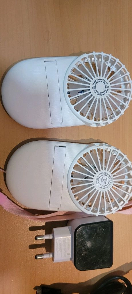 브리츠 2종 휴대용선풍기 이미지