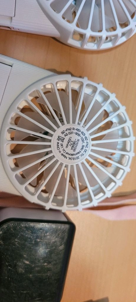 브리츠 2종 휴대용선풍기 이미지