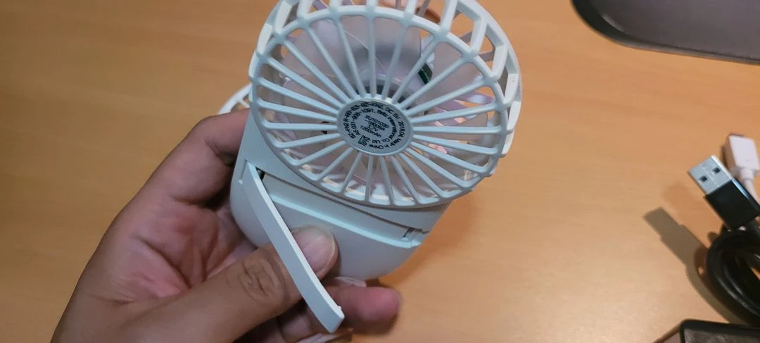 브리츠 2종 휴대용선풍기 이미지