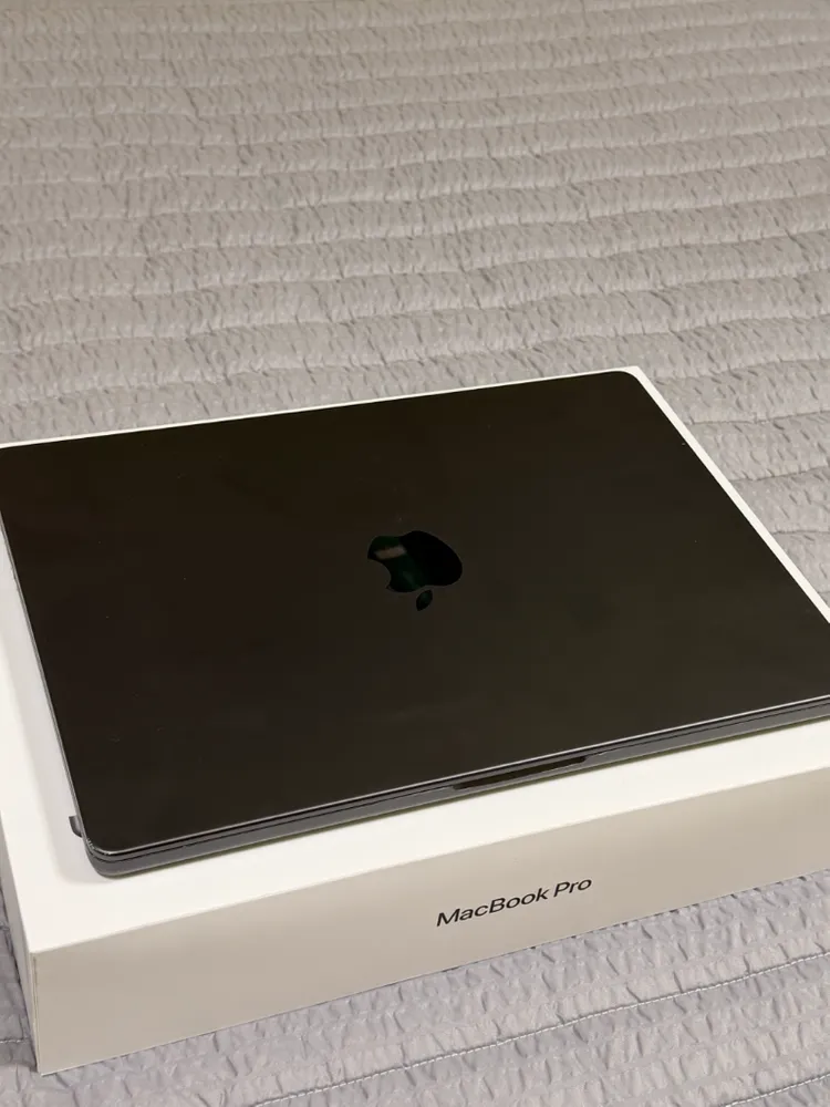 맥북 프로 14 M3 Pro 18GB/512GB 이미지