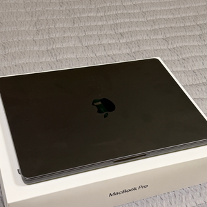 맥북 프로 14 M3 Pro 18GB/512GB 이미지
