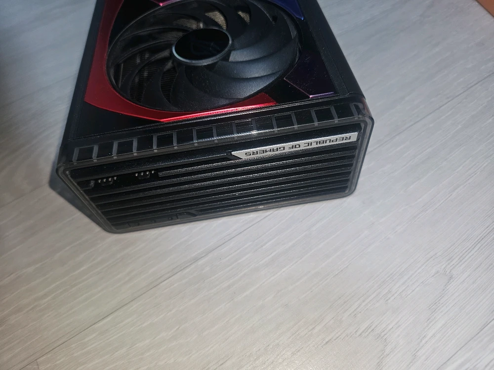 ASUS ROG STRIX 지포스 RTX 4070 Ti D6 12GB 그래픽카드 이미지