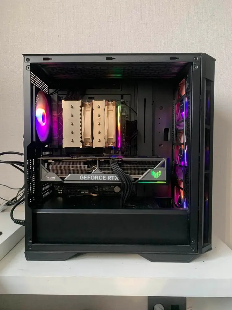 7950x3d rtx 4080super 게이밍 컴퓨터 본체 이미지