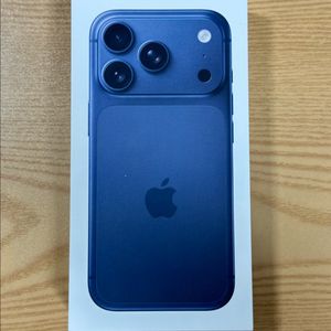 아이폰 17프로 딥블루 256gb 미개봉 새상품 이미지