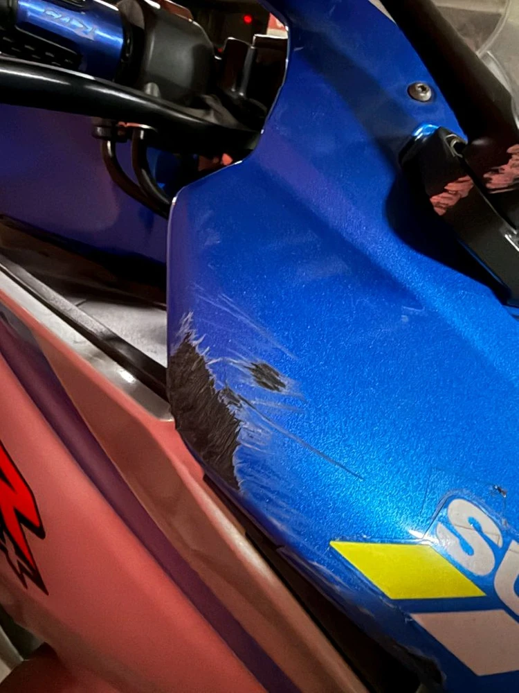 스즈키 GSX-R125 블루/실버 스포츠 바이크 이미지