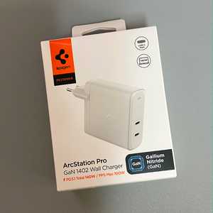 슈피겐 PD 140W USB C타입 노트북 휴대폰 초고속 충전기 PE2109 이미지