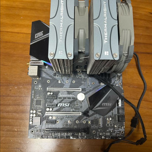 Z390 게이밍엣지 + i7 9700k + 써멀라이트 프로스트 커맨더 140 판매합니다. 이미지