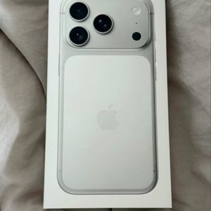 [미개봉] 아이폰17프로 256GB 실버 자급제 이미지