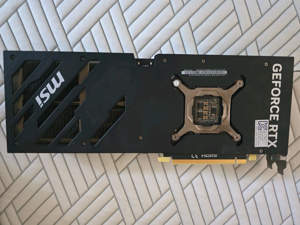 RTX 4070 Ti SUPER 그래픽카드 이미지