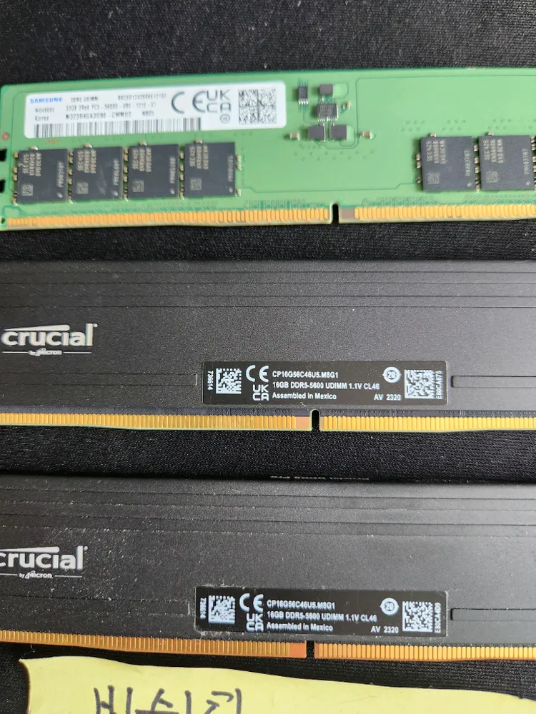 ddr4 ram, ddr5 ram, ssd, 나스용 hdd 몇개 판매 이미지