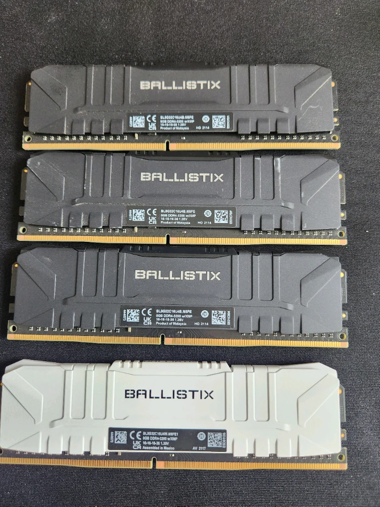ddr4 ram, ddr5 ram, ssd, 나스용 hdd 몇개 판매 이미지