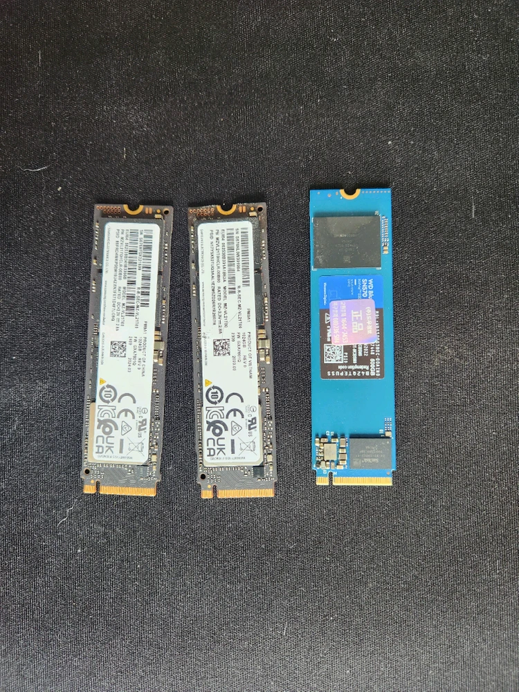 ddr4 ram, ddr5 ram, ssd, 나스용 hdd 몇개 판매 이미지