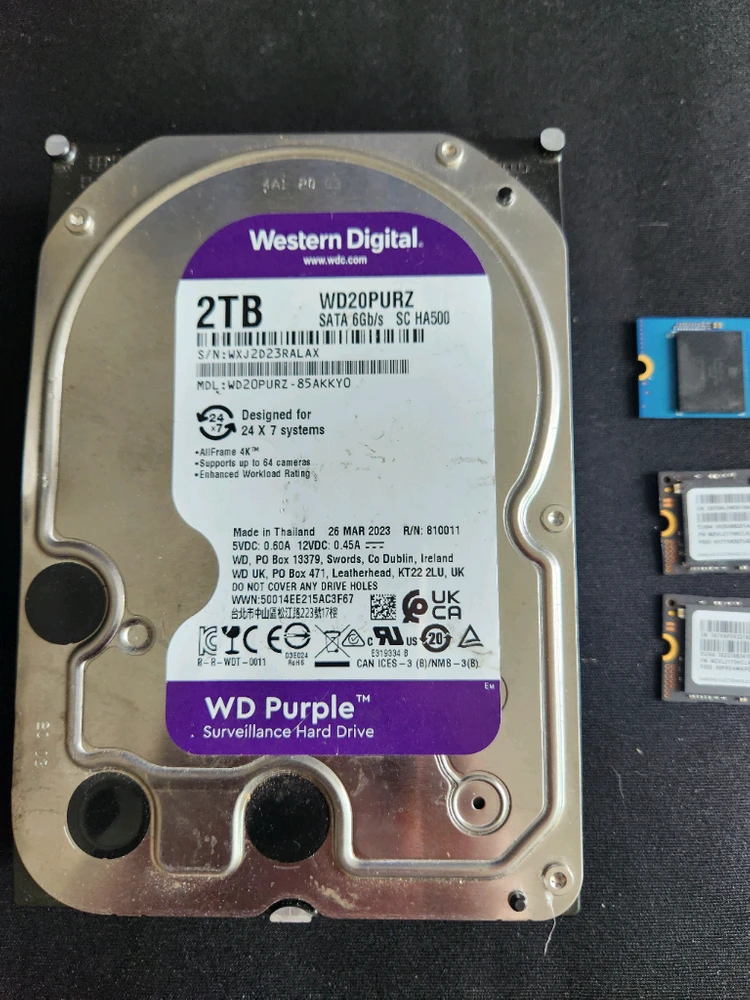ddr4 ram, ddr5 ram, ssd, 나스용 hdd 몇개 판매 이미지