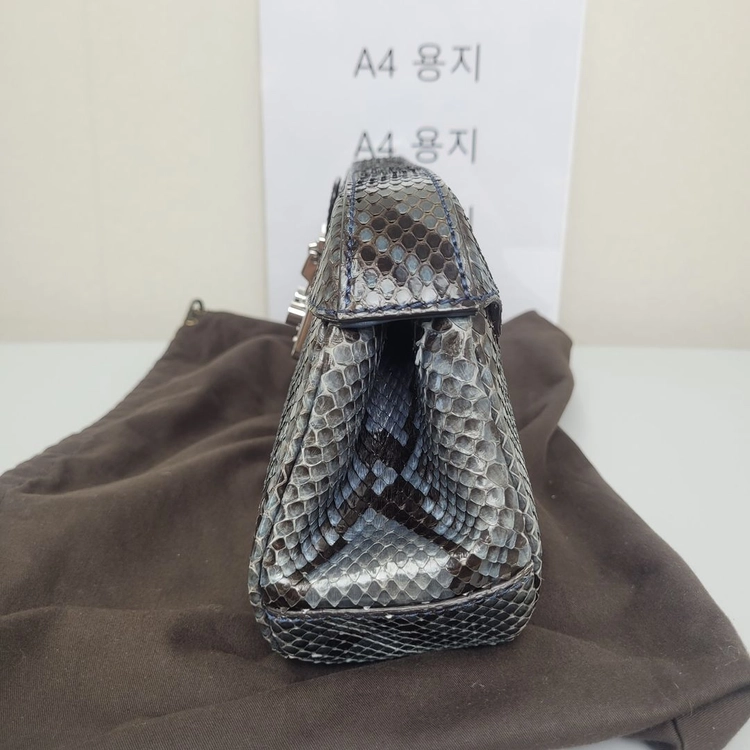 구찌 331824 파이톤 레이디 락 클러치 시즌백 (누나명품중고) 이미지