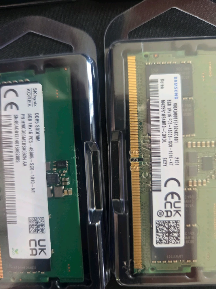 노트북램 ddr5 4800 삼성3개 하이닉스1개 이미지