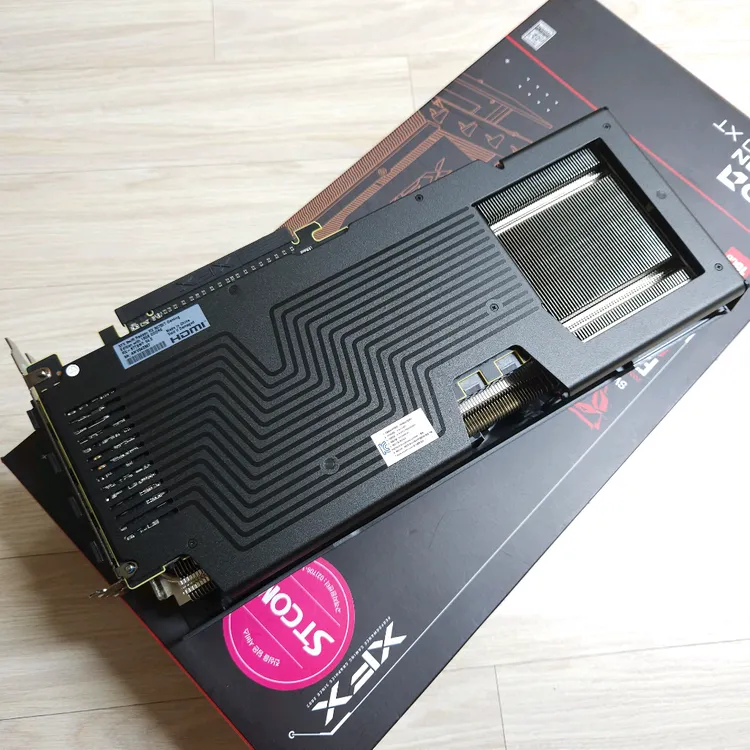XFX 라데온 RX 9070XT SWIFT 이미지