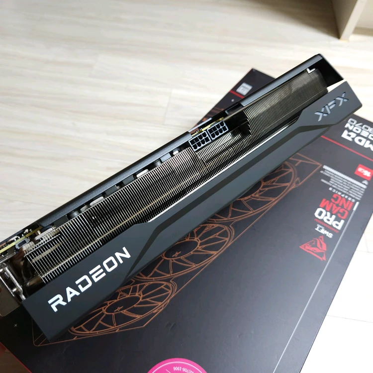 XFX 라데온 RX 9070XT SWIFT 이미지