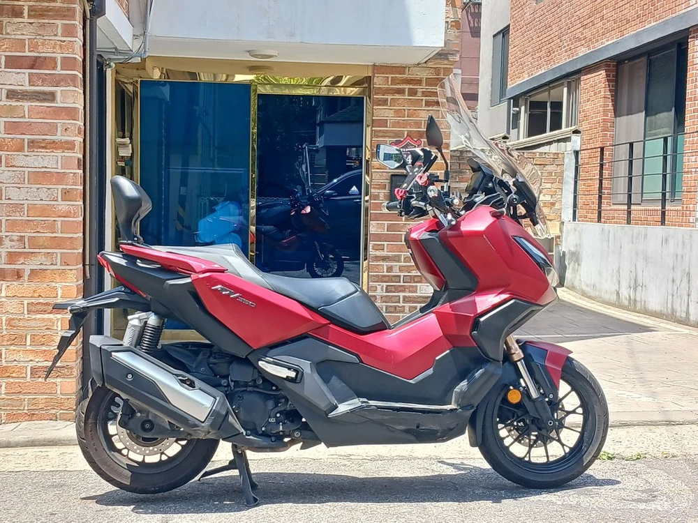 23년식 # ADV350cc # 무광레드 # 컨디션굿 저렴하게 판매합니다 이미지