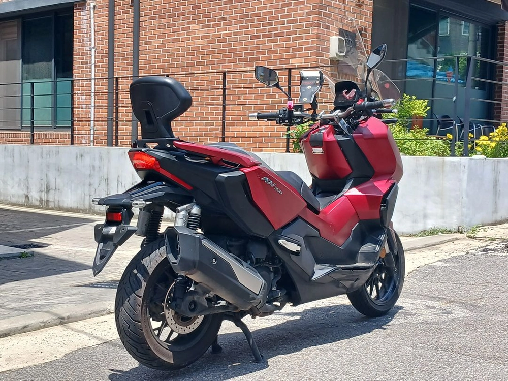 23년식 # ADV350cc # 무광레드 # 컨디션굿 저렴하게 판매합니다 이미지